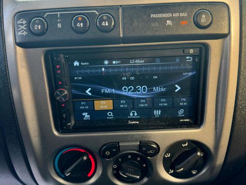 Used 2012 Chevrolet Colorado LT image 25