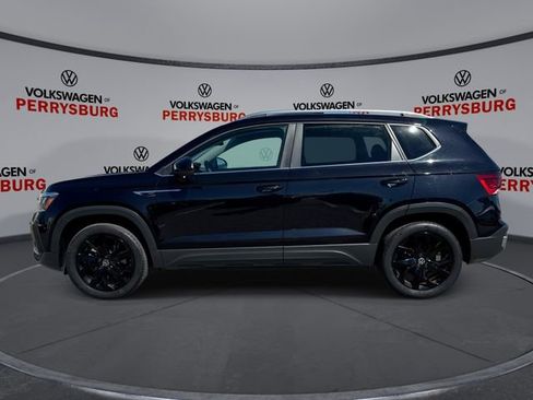 Certified 2023 Volkswagen Taos SE w/ Panoramic Sunroof Package AWD/4WD image 5