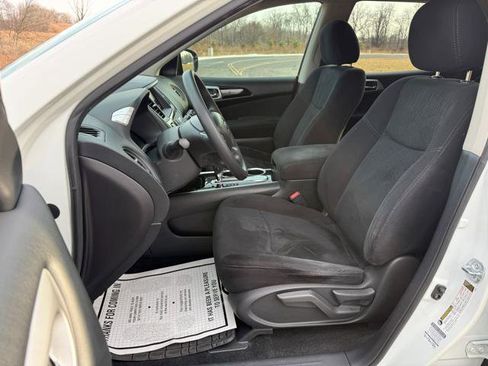 Used 2015 Nissan Pathfinder S image 10