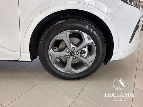 Certified 2023 Ford Escape ST-Line w/ Tech Pack #1 FWD image 34