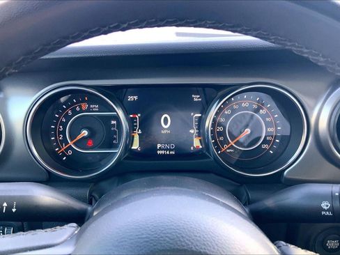 Used 2023 Jeep Gladiator Sport image 18