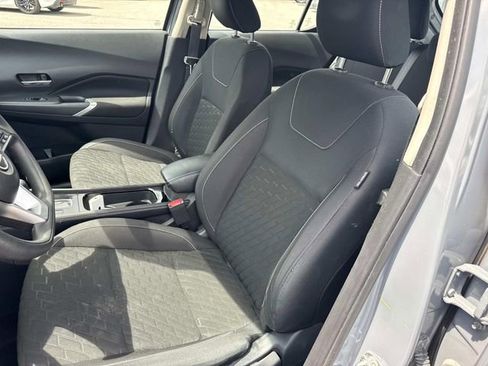 Certified 2022 Nissan Kicks SV FWD image 28