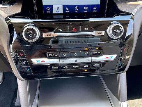 Used 2023 Ford Explorer Platinum w/ Technology Package AWD/4WD image 64