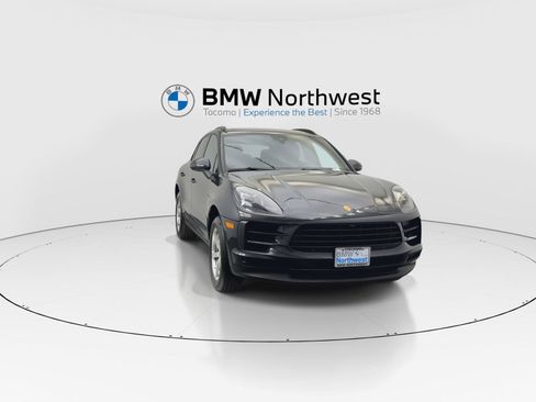 Used 2021 Porsche Macan w/ Premium Package AWD/4WD image 7