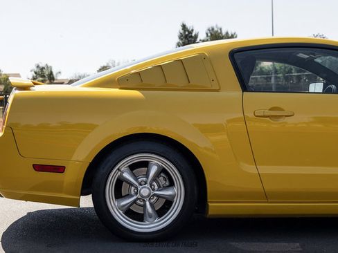 Used 2006 Ford Mustang GT Premium RWD image 10