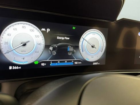Used 2022 Hyundai Elantra Limited w/ Cargo Package FWD image 19