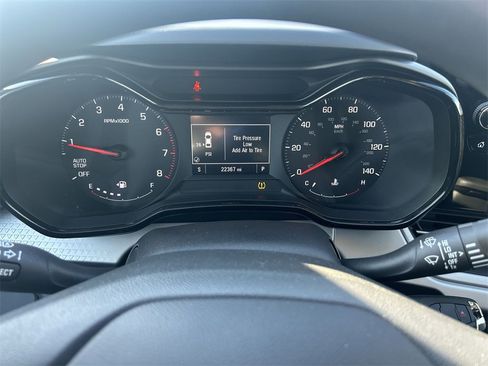 Used 2025 Chevrolet Trax LS image 21