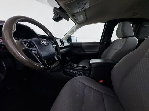 Used 2020 Toyota Tacoma SR image 20