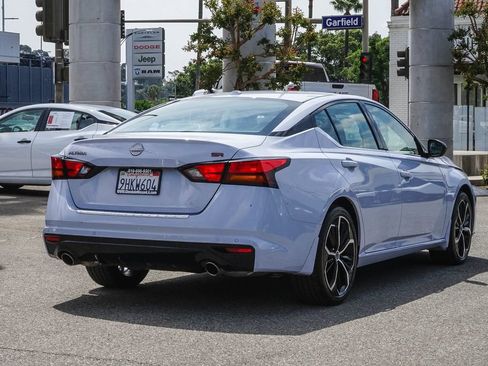 Certified 2023 Nissan Altima 2.5 SR FWD image 8