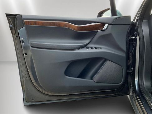 Used 2020 Tesla Model X Long Range image 20