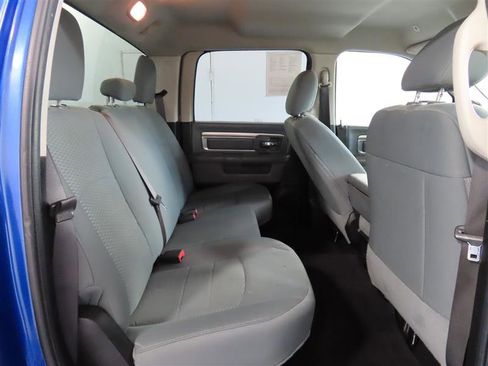 Used 2019 RAM 1500 Classic SLT AWD/4WD image 31