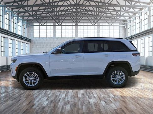 New 2025 Jeep Grand Cherokee Laredo X image 7