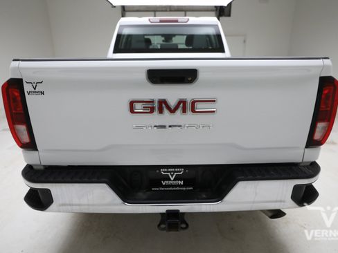 Used 2025 GMC Sierra 2500 Pro AWD/4WD image 4