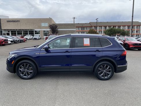 Certified 2022 Volkswagen Tiguan SE FWD image 50