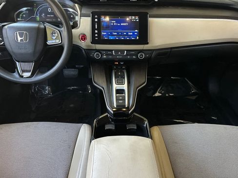 Used 2019 Honda Clarity Plug-In Hybrid image 4