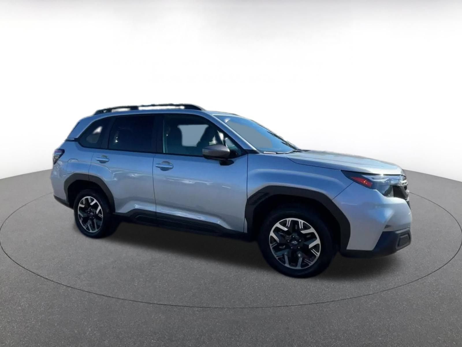 Used 2025 Subaru Forester Premium AWD/4WD image 2