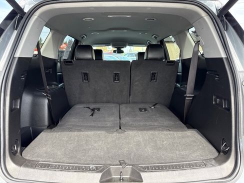 Used 2023 GMC Acadia SLT image 8