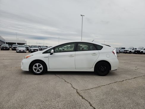 Used 2015 Toyota Prius Two FWD image 4