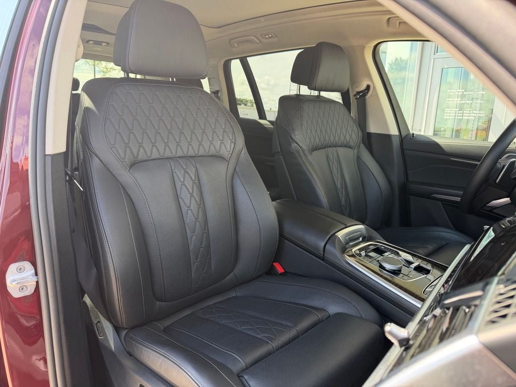 Used 2026 BMW X7 xDrive40i AWD/4WD image 18