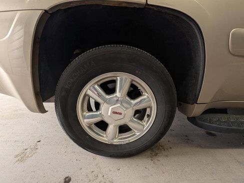 Used 2004 GMC Envoy SLT AWD/4WD image 16