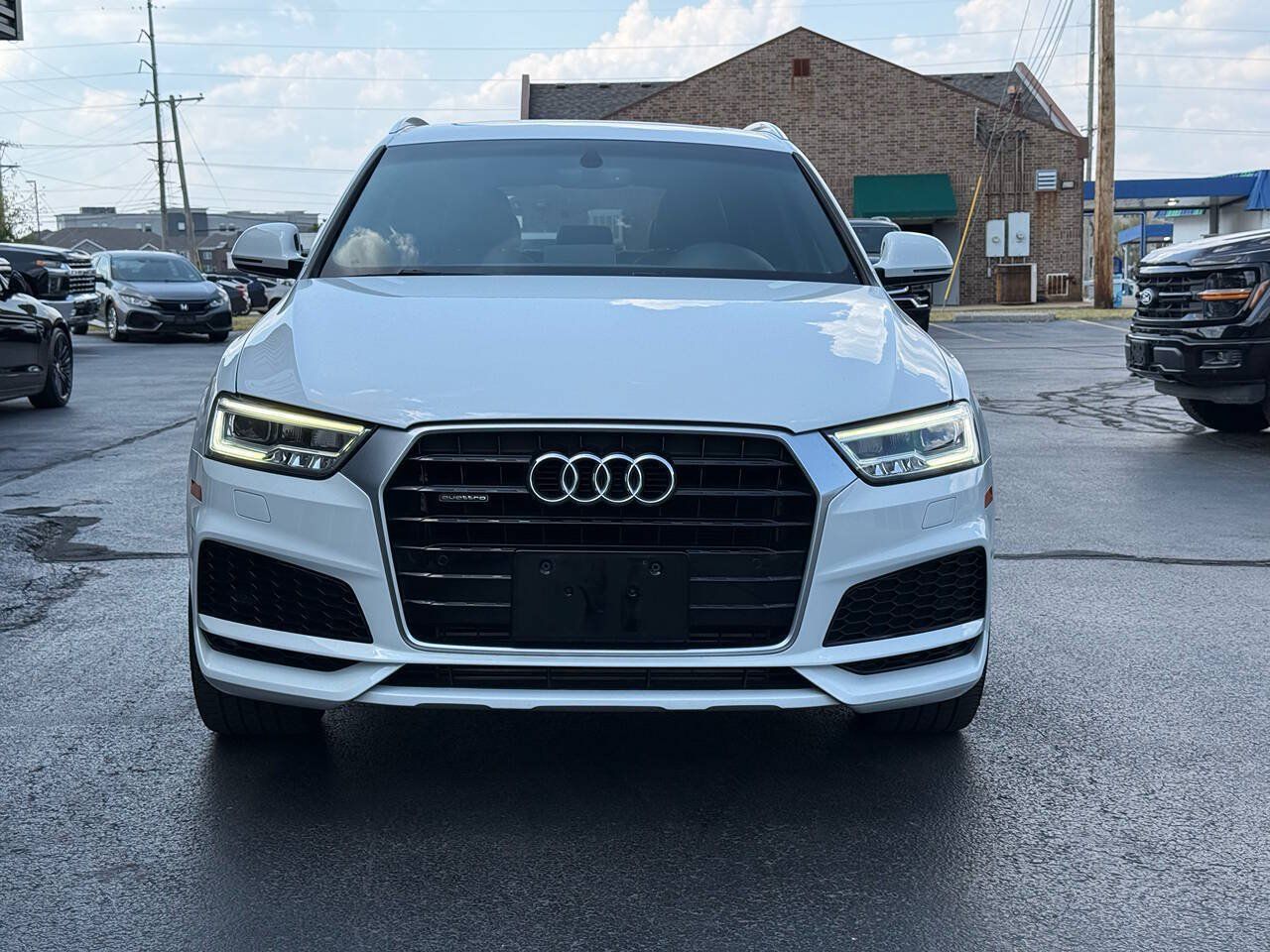 Used 2018 Audi Q3 2.0T Premium Plus AWD/4WD image 2