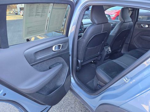 Certified 2023 Volvo C40 P8 Recharge Ultimate image 15