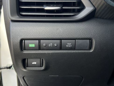 Certified 2025 Nissan Sentra S image 14