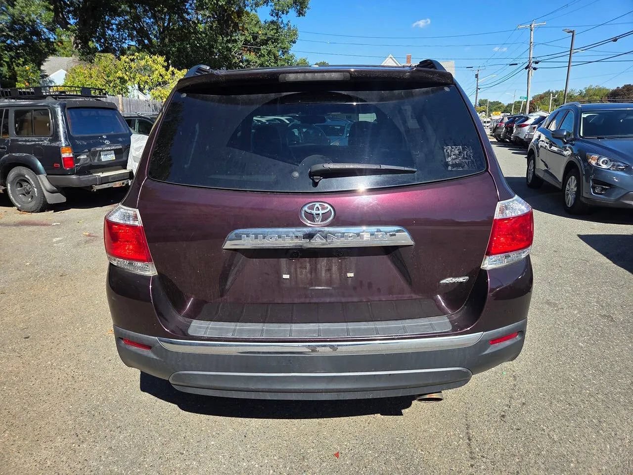 Used 2012 Toyota Highlander SE w/ Tow Pkg AWD/4WD image 9