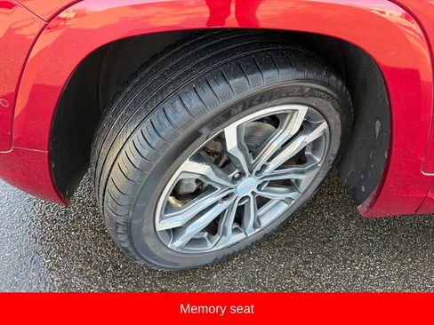 Used 2018 GMC Terrain Denali w/ Advanced Safety Package image 16