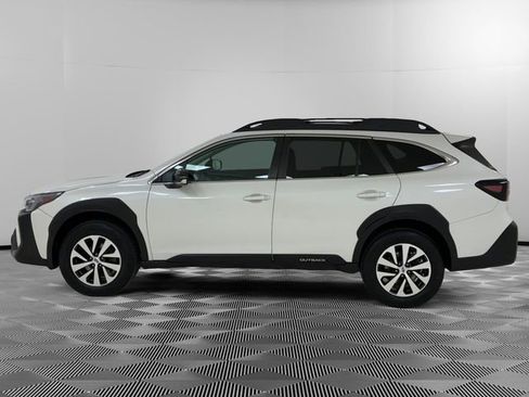 Used 2023 Subaru Outback Premium AWD/4WD image 2
