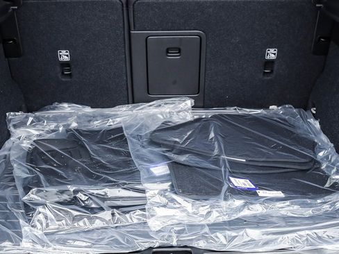 New 2025 Volvo XC40 B5 Plus w/ Climate Package image 12