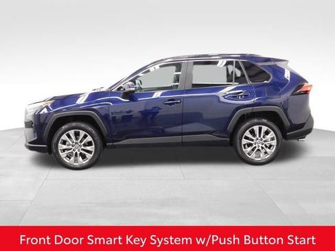 Used 2023 Toyota RAV4 XLE Premium image 6