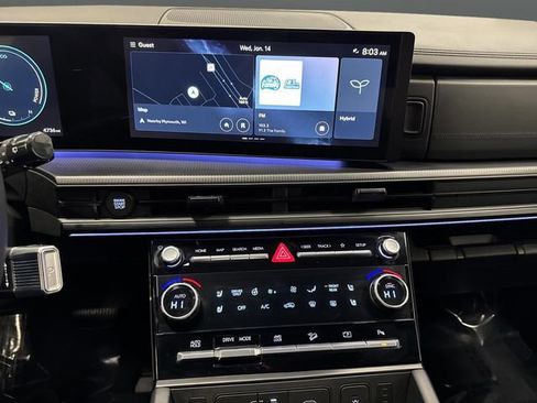 Used 2025 Hyundai Santa Fe Calligraphy image 9