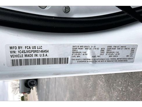 Certified 2024 Jeep Grand Wagoneer Series III w/ HD Trailer Tow Package image 37