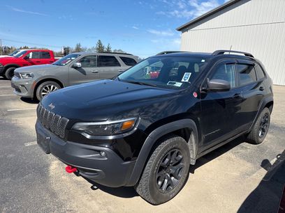Used 2020 Jeep Cherokee Trailhawk w/ Cold Weather Group