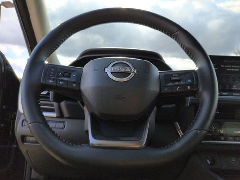 Used 2025 Nissan Rogue SV image 17