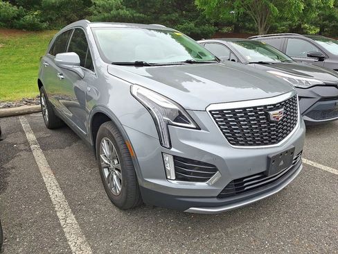 Certified 2023 Cadillac XT5 Premium Luxury AWD/4WD image 3