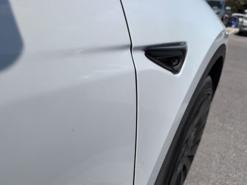 Used 2020 Tesla Model Y Long Range AWD/4WD image 9