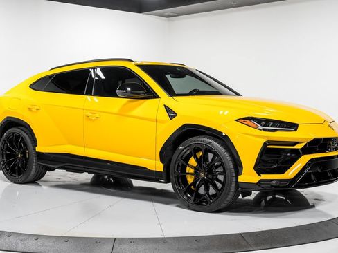 Used 2022 Lamborghini Urus AWD/4WD image 43