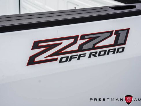 Used 2022 Chevrolet Colorado Z71 AWD/4WD image 10