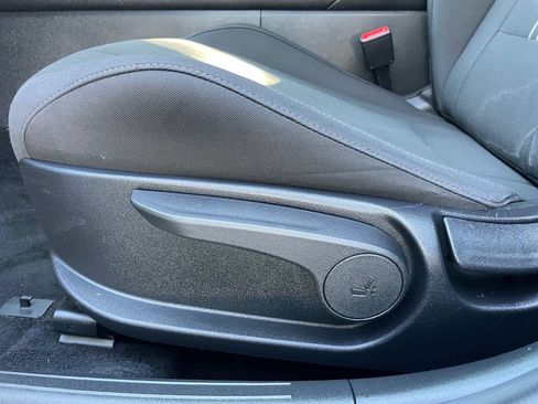 Used 2025 Hyundai Elantra SEL FWD image 10