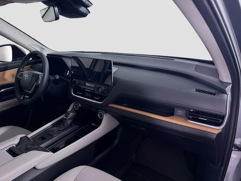 Certified 2026 Toyota Grand Highlander FWD image 21