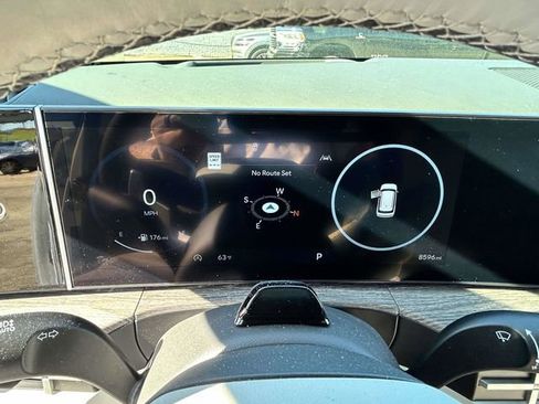 Used 2025 Hyundai Santa Fe Calligraphy image 23