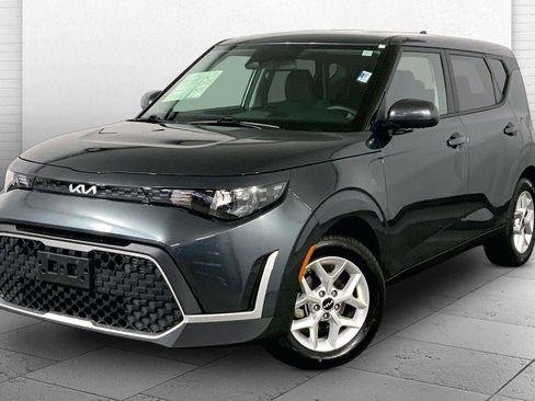 Certified 2025 Kia Soul LX w/ LX Technology Package FWD image 12