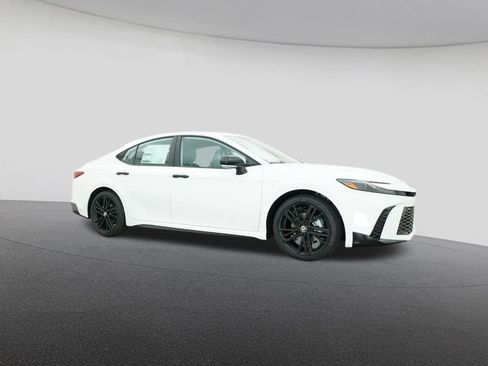 New 2026 Toyota Camry Hybrid image 28