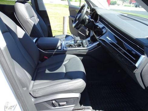 Used 2023 Audi Q7 3.0T Premium Plus AWD/4WD image 15
