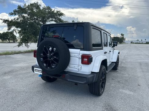 Certified 2022 Jeep Wrangler Unlimited Sahara AWD/4WD image 14