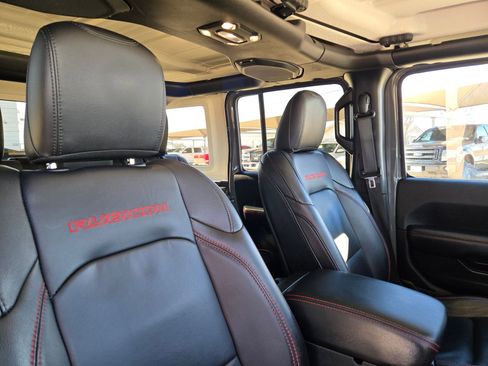 Used 2020 Jeep Wrangler Unlimited Rubicon image 31