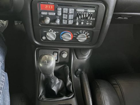 Used 2000 Pontiac Firebird Formula w/ Security Pkg image 12