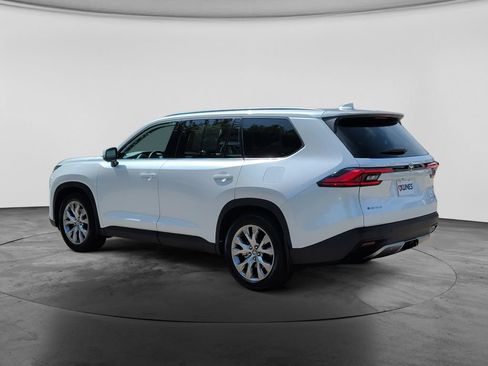 Used 2024 Toyota Grand Highlander AWD Hybrid image 5